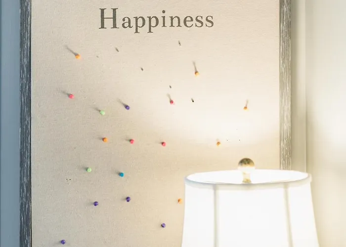 Holiday home T-town Bougie - Trendy And Fun! Next To Expo Square- Sagenet Center *