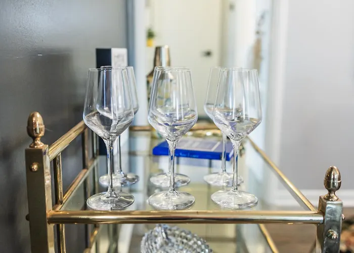 T-town Bougie - Trendy And Fun! Next To Expo Square- Sagenet Center