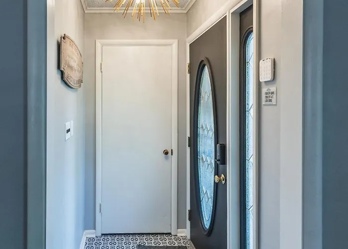 Holiday home T-town Bougie - Trendy And Fun! Next To Expo Square- Sagenet Center