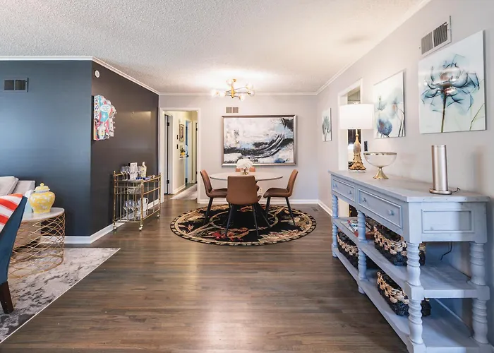 T-town Bougie - Trendy And Fun! Next To Expo Square- Sagenet Center Holiday home *