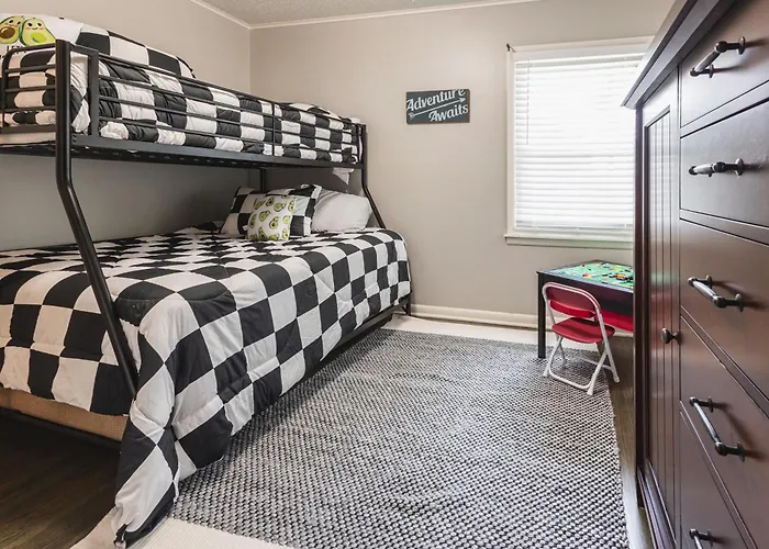 T-town Bougie - Trendy And Fun! Next To Expo Square- Sagenet Center Tulsa