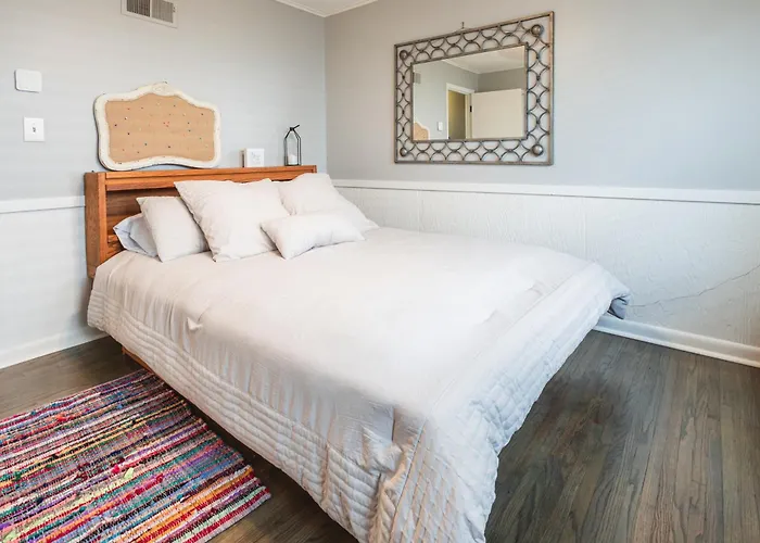 T-town Bougie - Trendy And Fun! Next To Expo Square- Sagenet Center Holiday home Tulsa